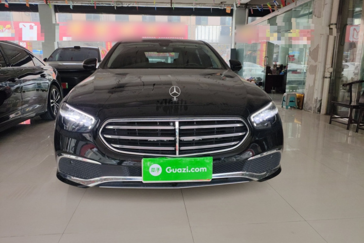 奔驰E级 2023款 改款 E 300 L 时尚型车身外观2