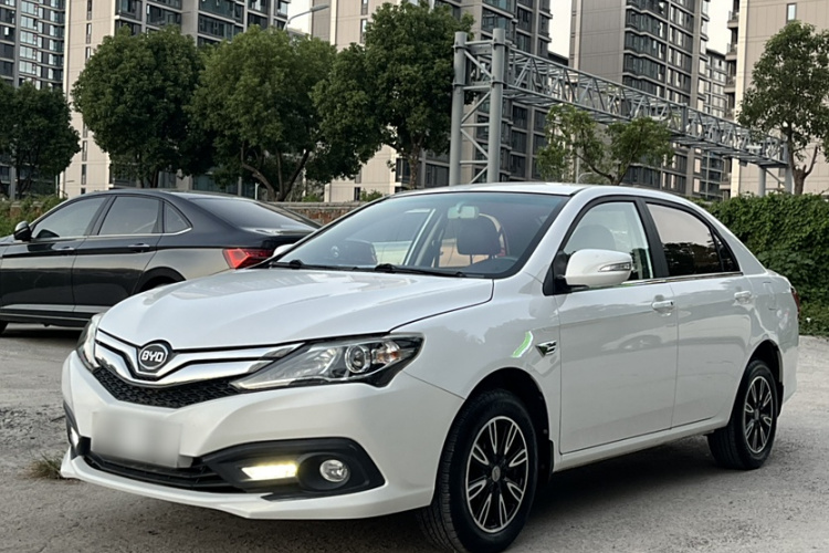 比亚迪F3 2016款 1.5L 手动豪华型车身外观1