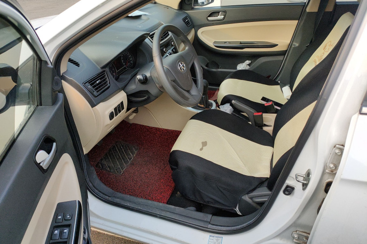 江汽集团 和悦A30 2013款 1.5L 手动舒适型 国IV中控内饰20