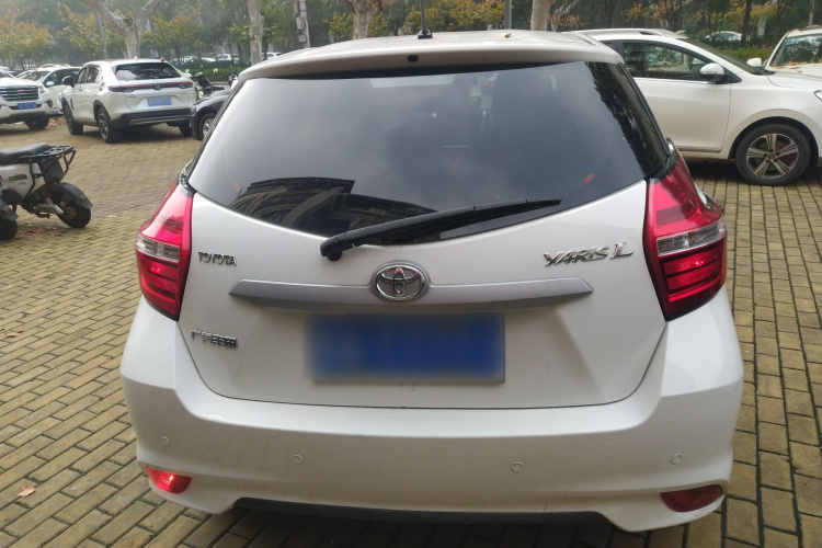 丰田 YARiS L 致炫 2016款 改款 1.5E CVT魅动版车身外观6