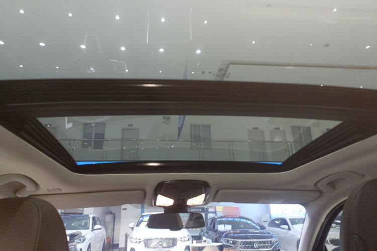 宝马3系 2025款 330Li M运动曜夜套装中控内饰22