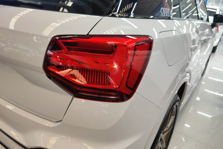 奥迪Q2L 2023款 35TFSI 时尚动感型车身外观6006