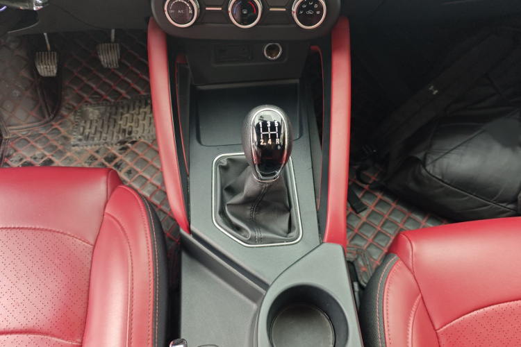 东风风光 风光500 2021款 1.5L 手动乐享型局部细节18