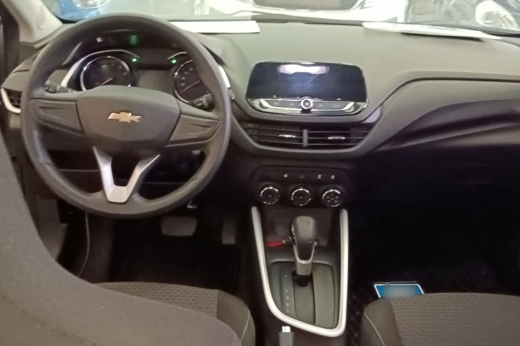 雪佛兰 科沃兹 2020款 325T 自动欣悦版中控内饰7002