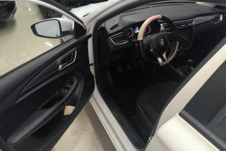 荣威i5 2019款 1.5L 手动4G互联领豪版中控内饰20