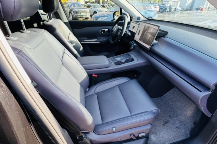 零跑汽车 零跑C16 2024款 增程 200激光雷达版中控内饰7009