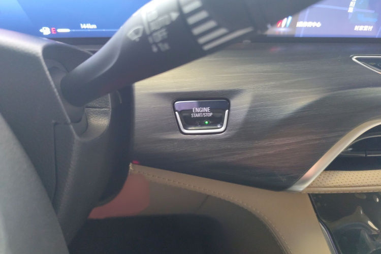 别克GL8 2023款 ES陆尊 豪华型和悦版中控内饰7001