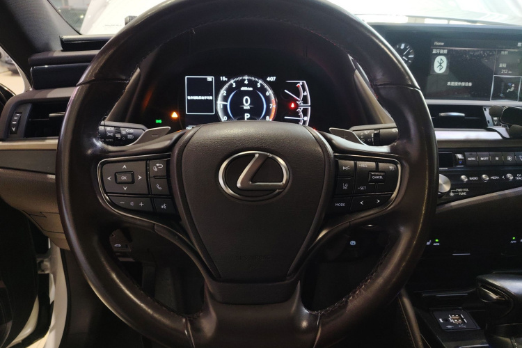 雷克萨斯ES 2020款 200 卓越版中控内饰13