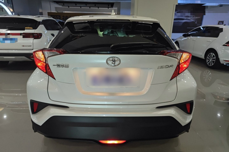 丰田 奕泽IZOA 2021款 2.0L 奕享版车身外观6