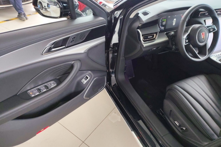 红旗H5 2024款 1.5T DCT智联旗韵版中控内饰7002