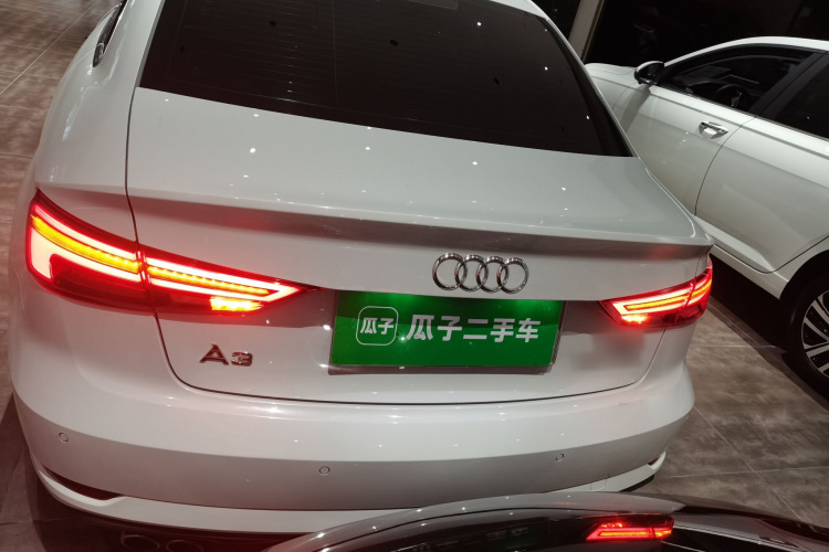 奥迪A3 2018款 30周年年型 Limousine 35 TFSI 进取型车身外观6004