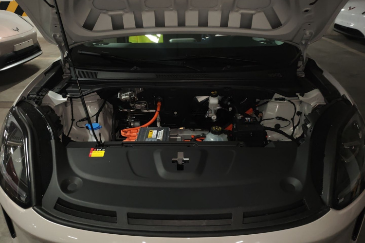 五菱汽车 缤果S 2025款 325km 尊享款机舱底盘24