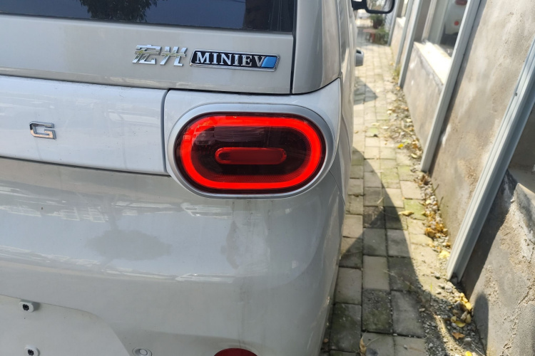 五菱汽车 宏光MINIEV 2024款 第三代 215km 青春版车身外观9