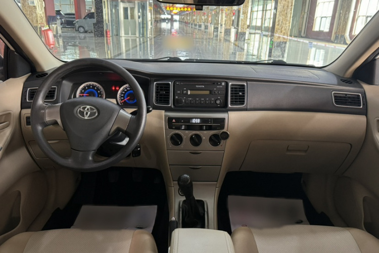 丰田 花冠 2013款 1.6L 手动卓越版中控内饰7003