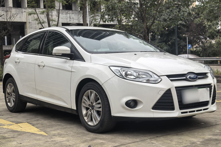 福特 福克斯 2012款 两厢 1.6L 自动舒适型车身外观6002