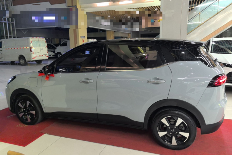 五菱汽车 五菱缤果PLUS 2024款 510km 旗舰版 四座版车身外观4