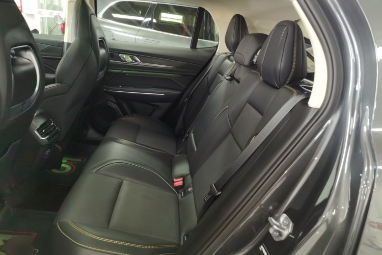 领克01 2024款 2.0TD 两驱全球Pro中控内饰7004