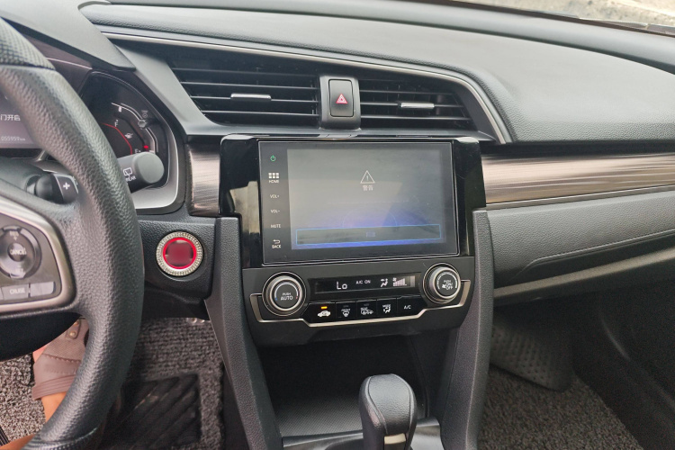 本田 思域 2021款 HATCHBACK 220TURBO CVT潮酷控局部细节16