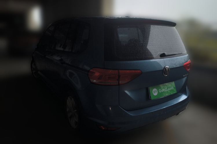 大众 2018款 途安L 1.6L 手动风尚版车身外观5