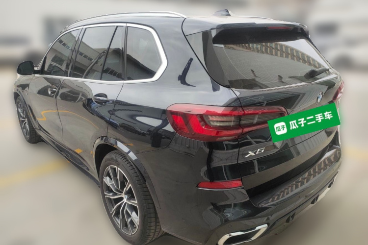 宝马X5(进口) 2021款 xDrive30i M运动套装车身外观5