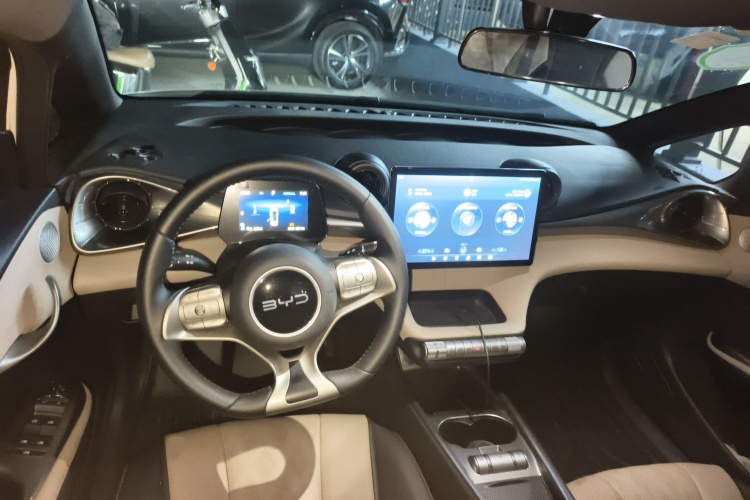 比亚迪 海豚 2025款 420km 自由版中控内饰7002