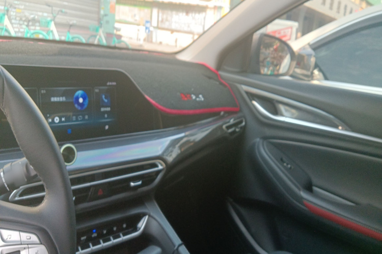 长安 逸动 2020款 PLUS 蓝鲸NE 1.4T GDI DCT尊贵型中控内饰12