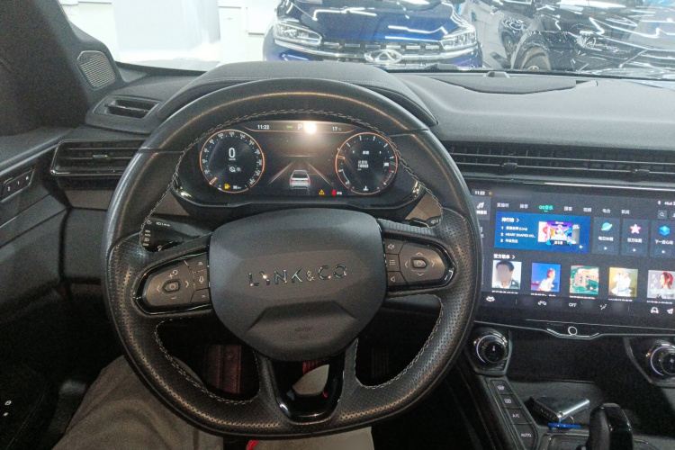 领克01 2021款 2.0TD 四驱劲Halo中控内饰13