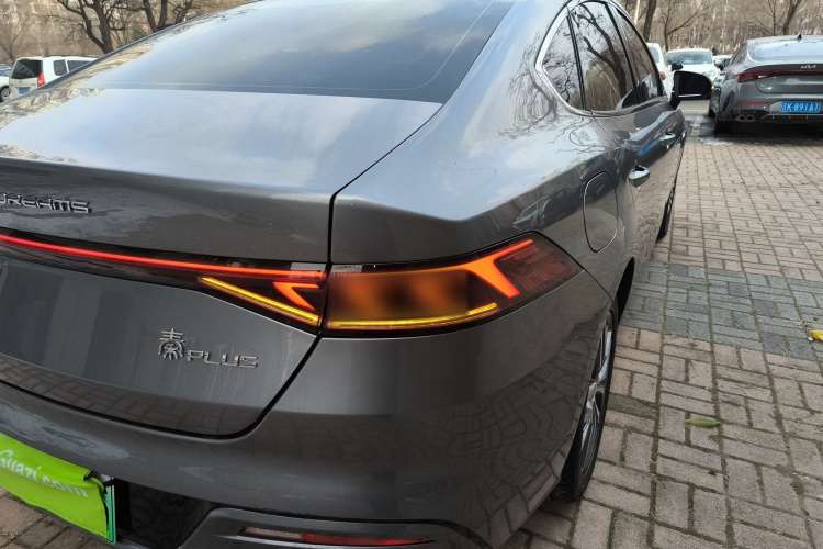 比亚迪 秦PLUS 2024款 荣耀版 EV 510KM领先型车身外观6006