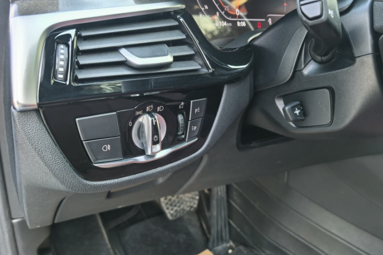 宝马5系 2020款 530Li 尊享型 M运动套装中控内饰7007