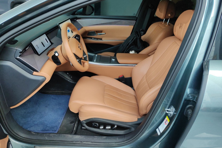 比亚迪 汉L 2025款 DM-p 四驱激光雷达旗舰型中控内饰19