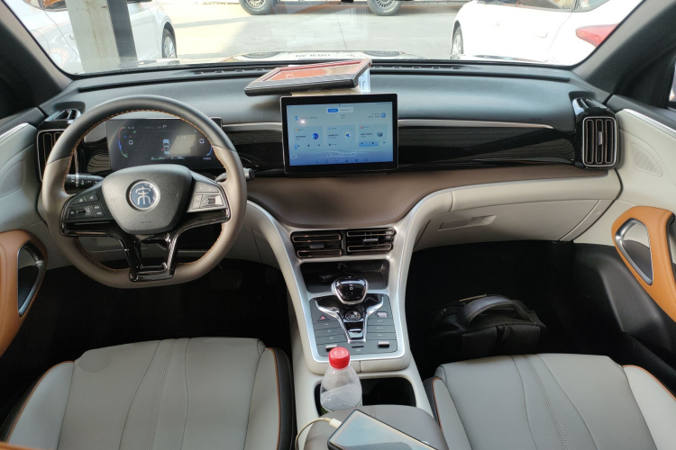 比亚迪 宋Pro新能源 2023款 冠军版 DM-i 71KM领先型中控内饰7002