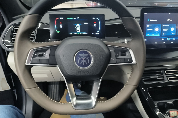比亚迪 秦PLUS 2024款 荣耀版 DM-i 55KM领先型中控内饰13