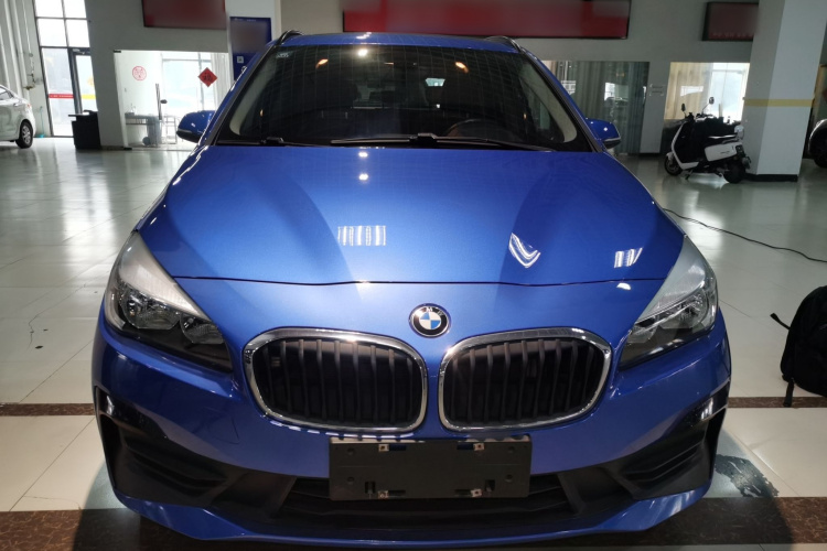 宝马2系旅行车 2018款 218i 时尚型车身外观6001