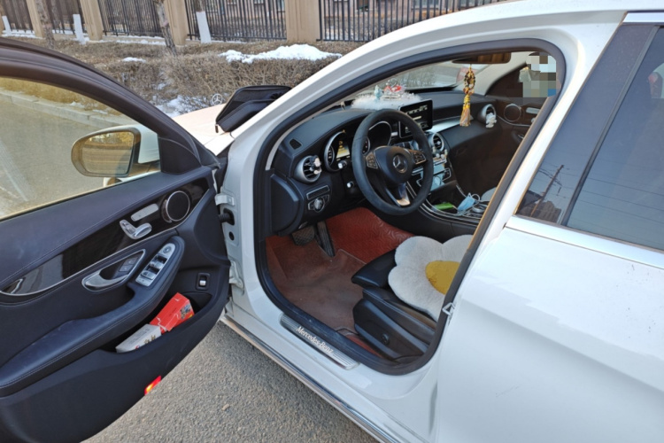 奔驰C级 2015款 改款 C 200 L中控内饰20