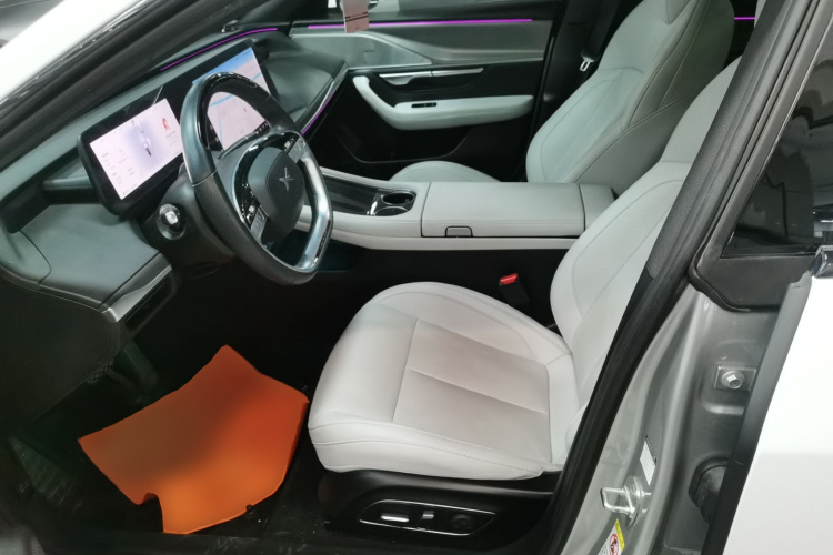 小鹏P7 2023款 P7i 702 Pro中控内饰19