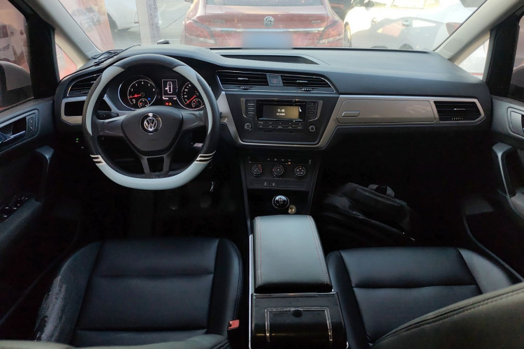 大众 2018款 途安L 280TSI 手动风尚版中控内饰7002