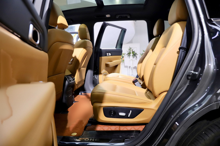 理想汽车 理想ONE 2021款 增程6座版中控内饰7004