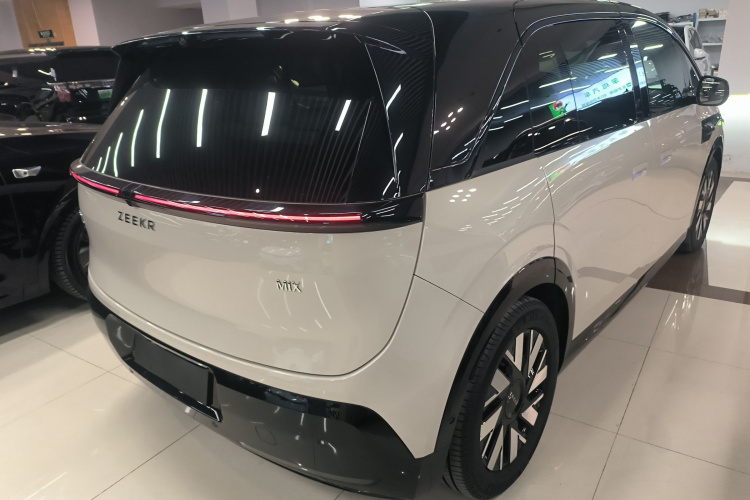 极氪MIX 2025款 长续航智驾版车身外观6005