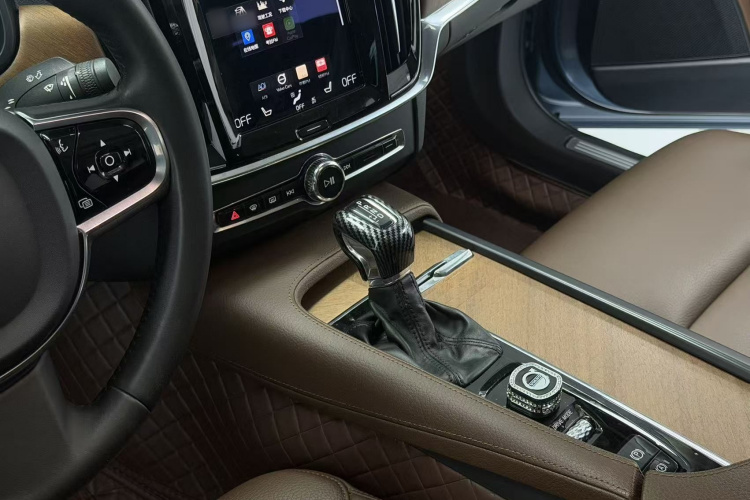 沃尔沃S90 2020款 T5 智逸豪华版中控内饰7006