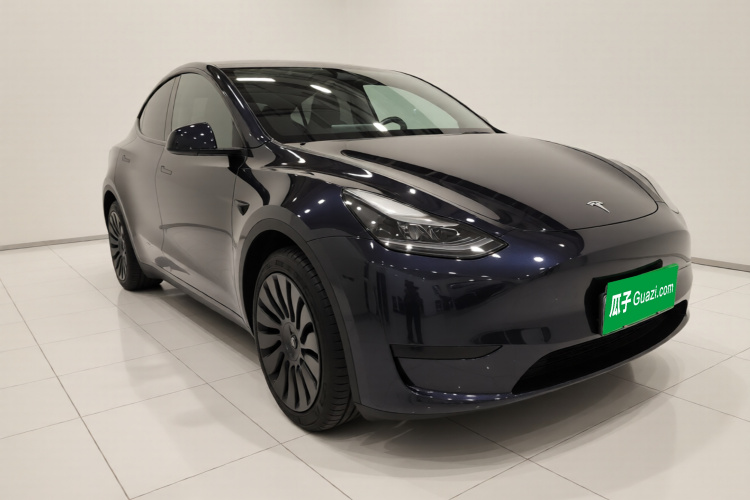 特斯拉 Model Y 2024款 后轮驱动版车身外观3
