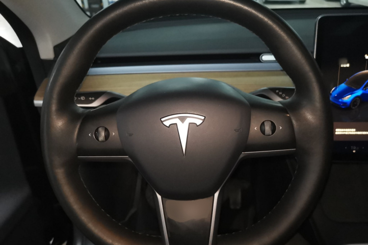 特斯拉 Model Y 2022款 长续航全轮驱动版局部细节13