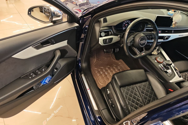 奥迪S4 2018款 S4 3.0TFSI中控内饰20