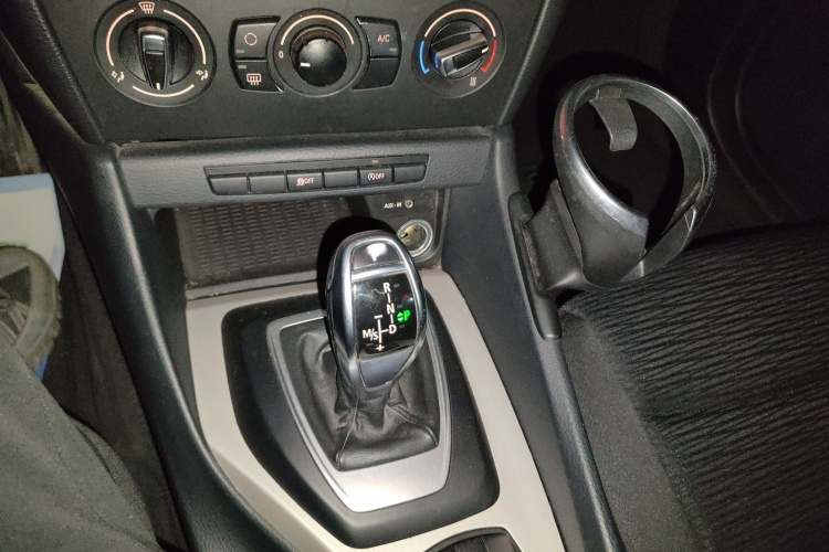 宝马X1 2014款 sDrive18i 时尚型局部细节18