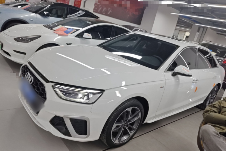 奥迪A4L 2023款 40 TFSI 时尚动感型车身外观4