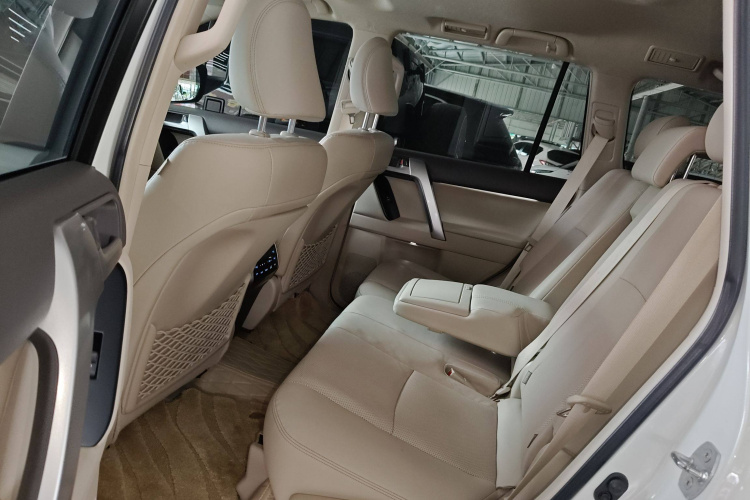 丰田 普拉多 2018款 3.5L 自动TX-L中控内饰7004