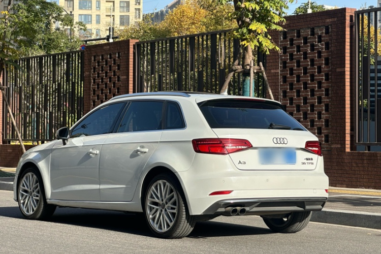 奥迪A3 2018款 30周年年型 Sportback 35 TFSI 风尚型车身外观6002