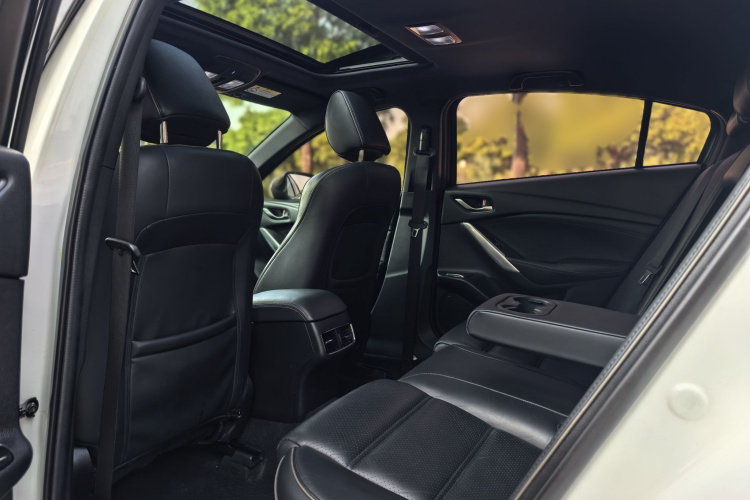 马自达 阿特兹 2018款 2.5L 蓝天尊崇版 国V中控内饰7008