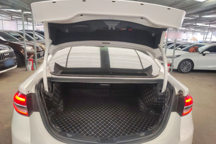 福特 蒙迪欧 2017款 改款 EcoBoost 180 时尚型机舱底盘23