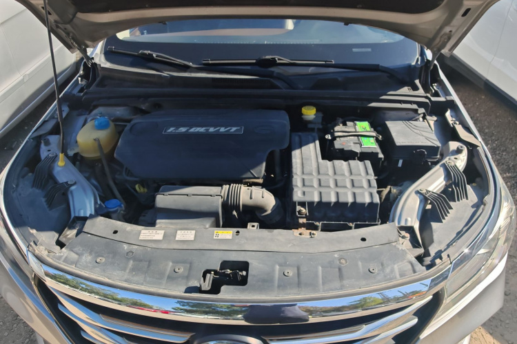 广汽传祺 传祺GA4 2018款 150N 手动豪华版机舱底盘24