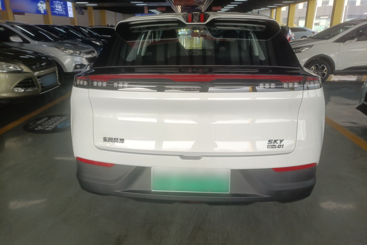 东风风神 SKY EV01 2025款 530km AIR精英版车身外观6